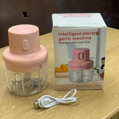 Compact Garlic Chopper