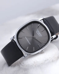 Leather Wristwatch